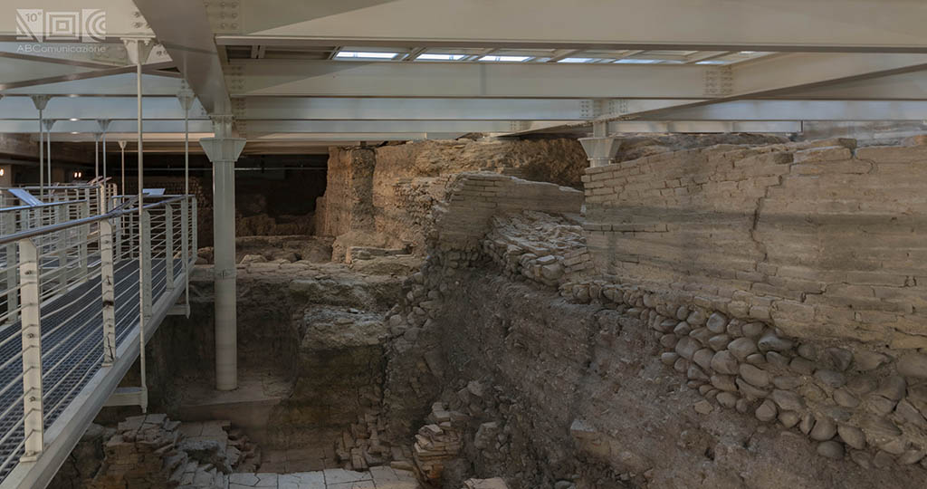 Scavi archeologici sotto la biblioteca Sala Borsa