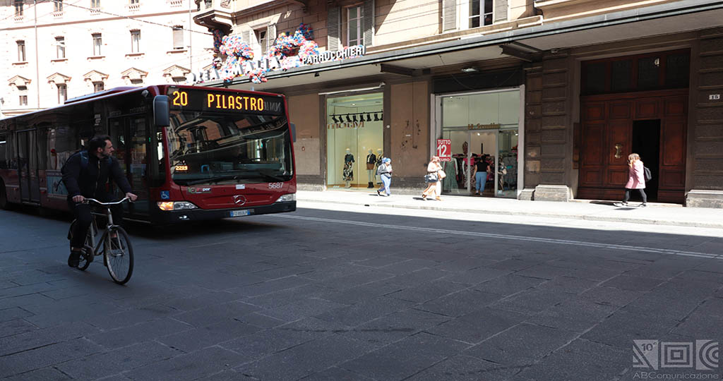 Tper Bologna, il servizio di autobus comunale per muoversi nella città di Bologna 