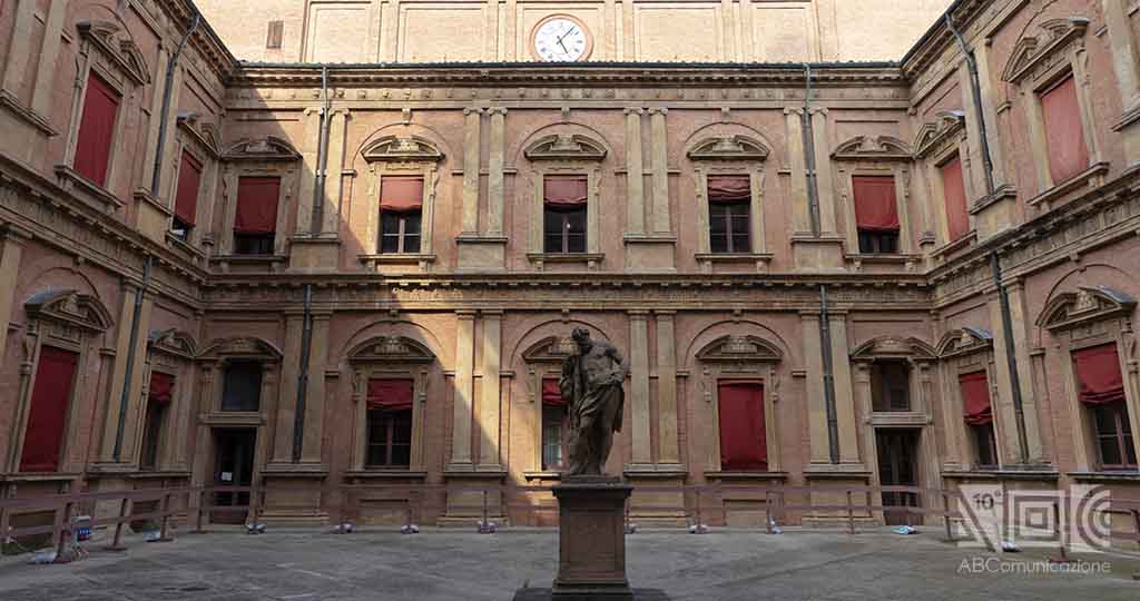 Palazzo Poggi, Palazzo Storico, Bologna
